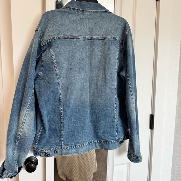 Uniqlo Men’s Jean Jacket - Picture 4 of 13